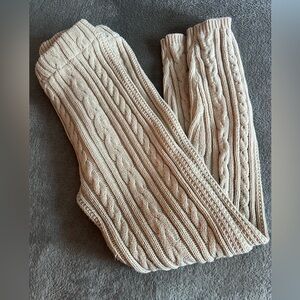 Forever 21 Leggings Cable Knit Sweater Cream Color. Size M.